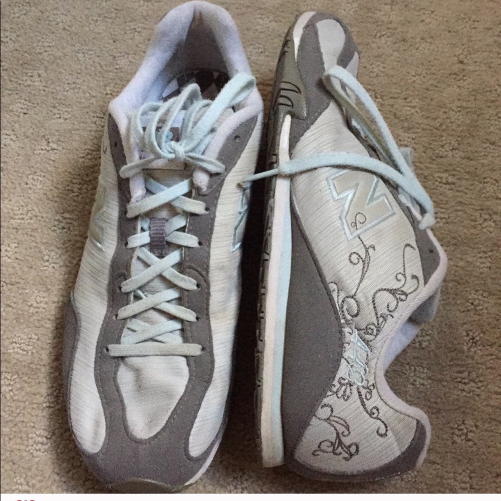 New Balance shoes size 9.5.